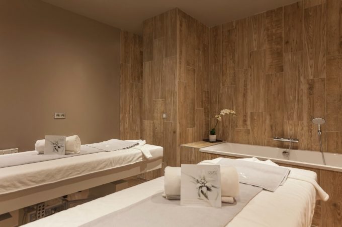 Spa_Royal_Ours_Blanc